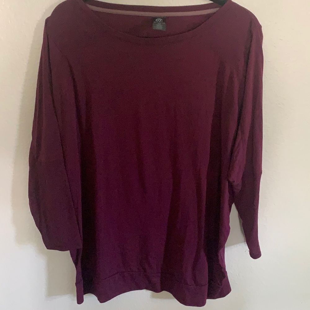 Women’s workout top
